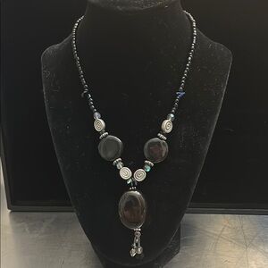 Vintage Yousi Elegant Black and Silver Beaded Necklace